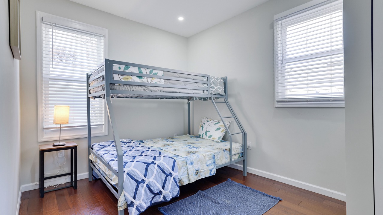Photo of Bedroom in Weequahic