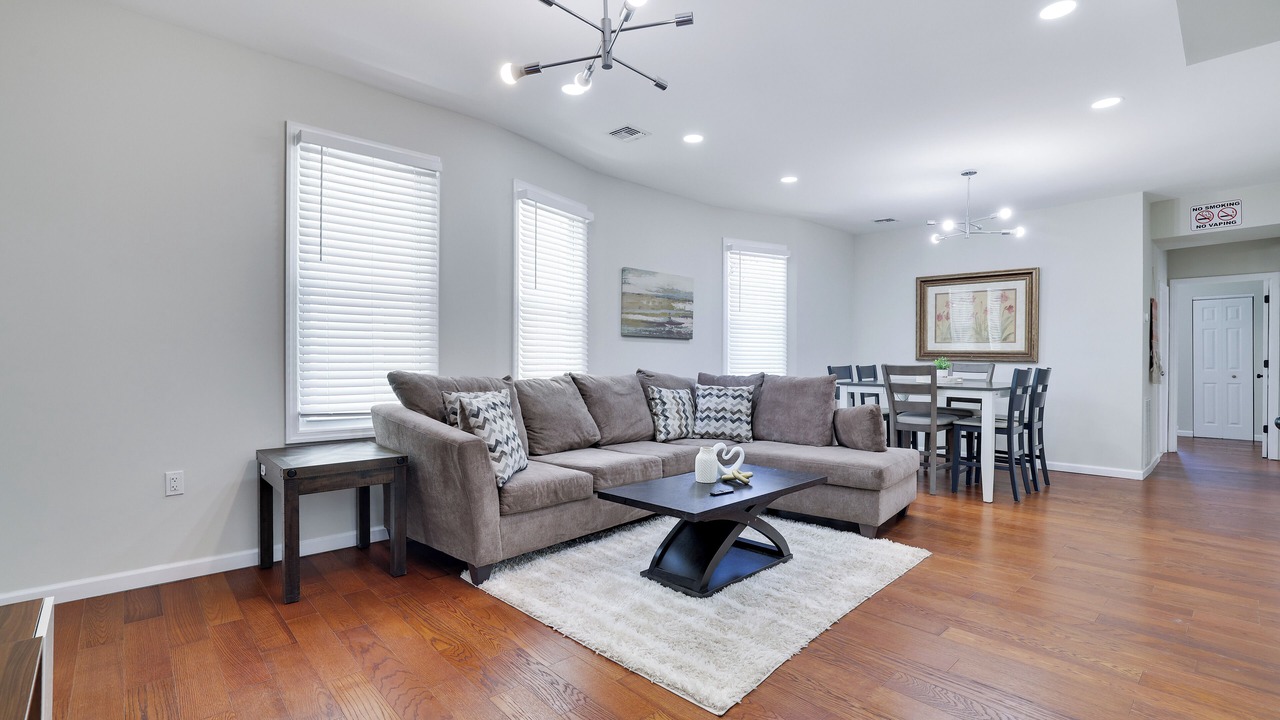 Photo of Livingroom in Weequahic