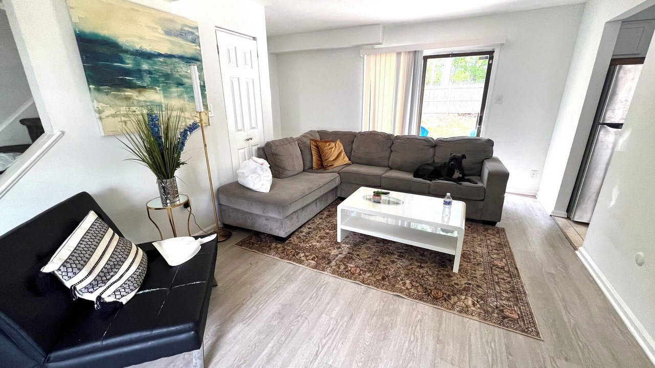 Photo of Livingroom in Sicklerville