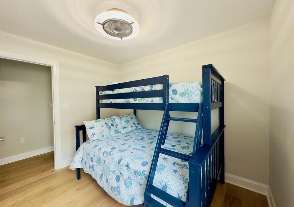 Photo of Bedroom in Townsend's Inlet