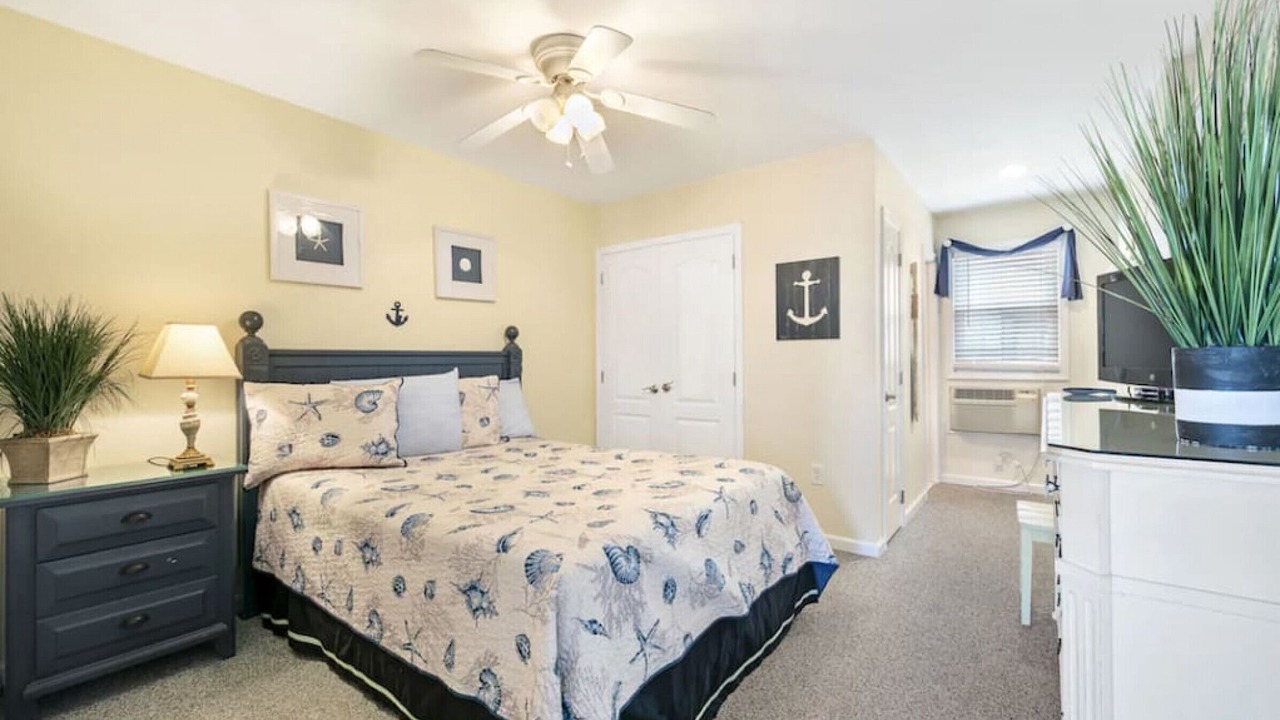 Photo of Bedroom in Beach Haven