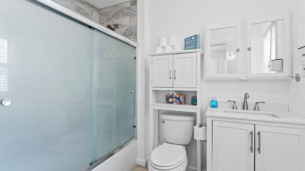 Photo of Bathroom in Keansburg