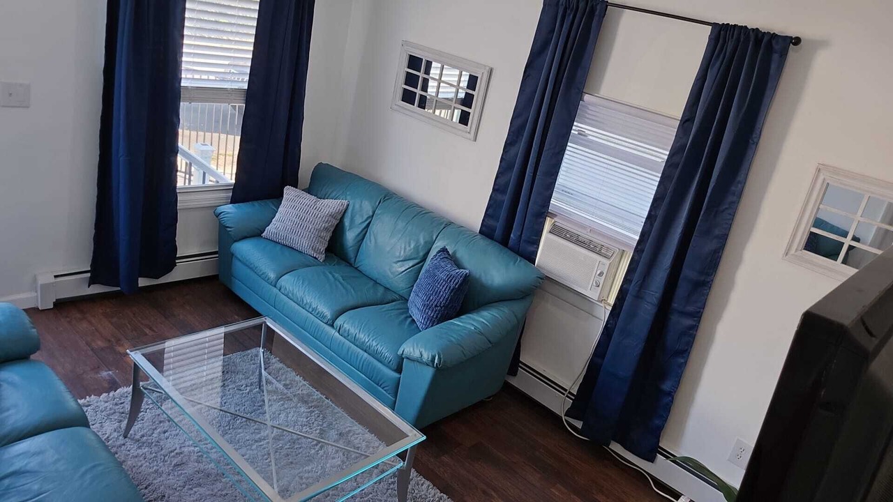 Photo of Livingroom in Keansburg