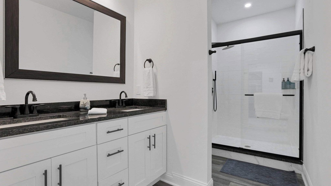 Photo of Bathroom in Buckeye Lake