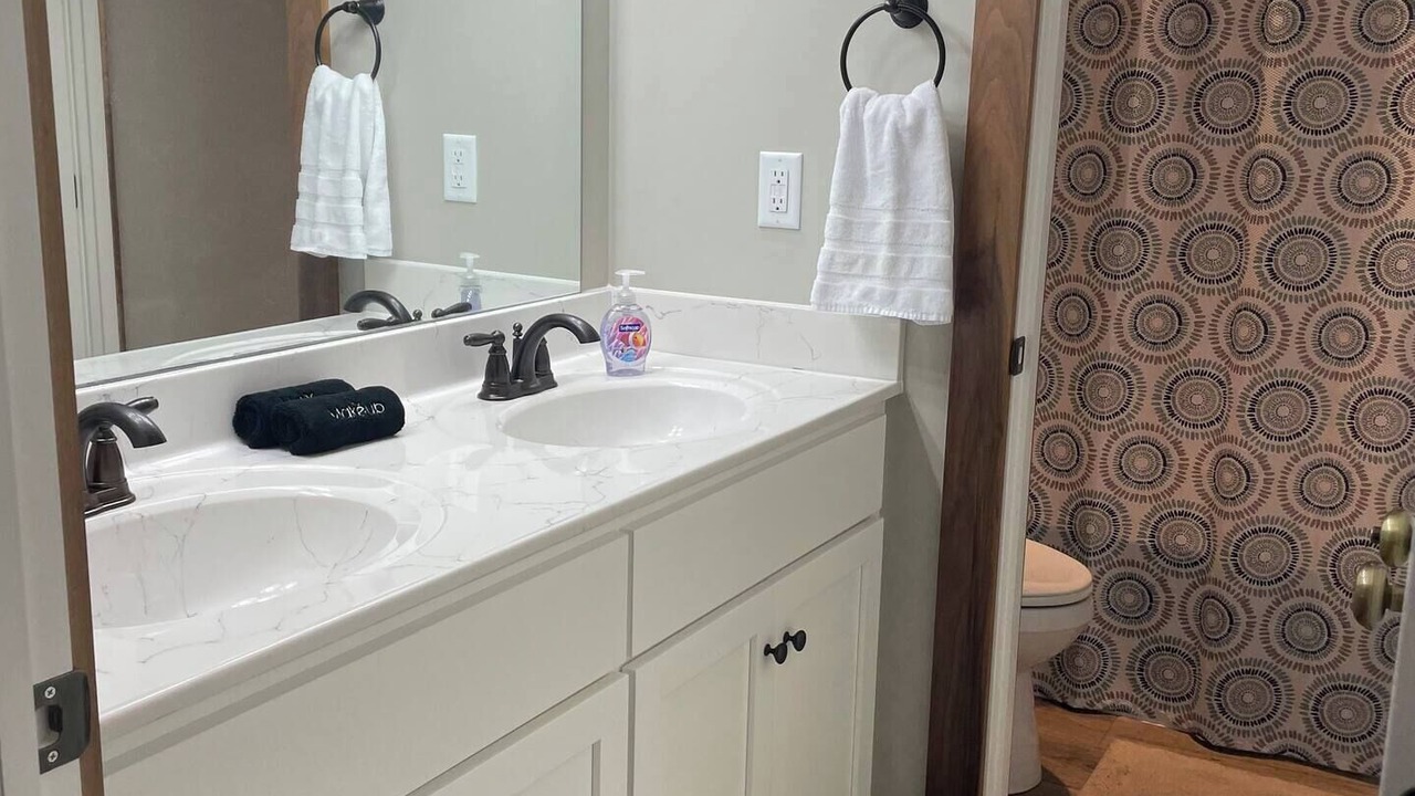 Photo of Bathroom in Leola