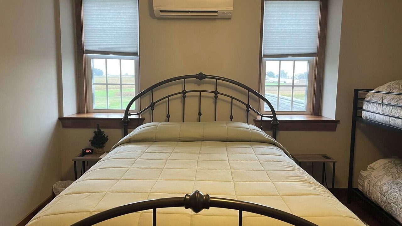 Photo of Bedroom in Leola