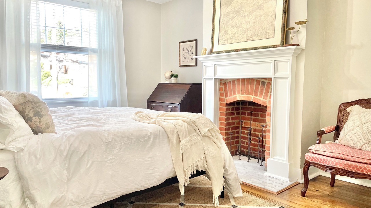 Photo of Bedroom in Forest Hills