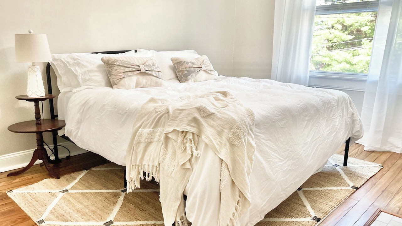 Photo of Bedroom in Forest Hills