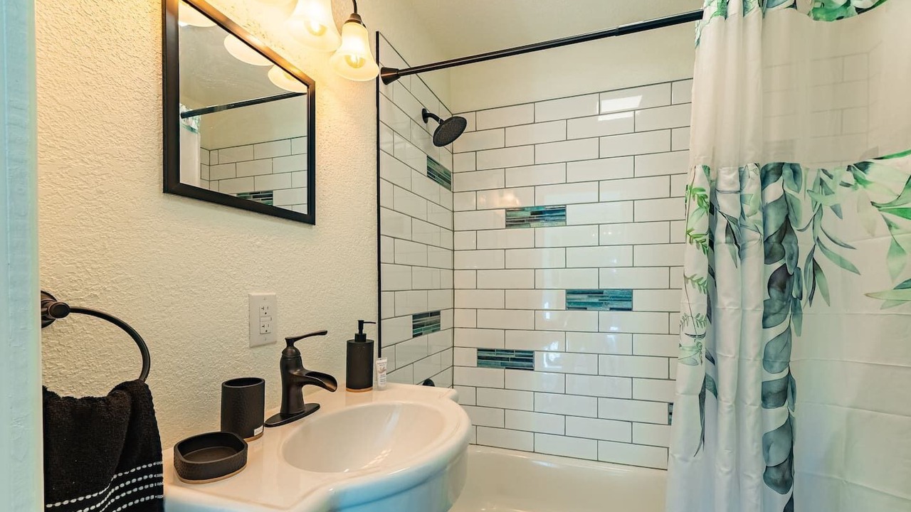 Photo of Bathroom in True