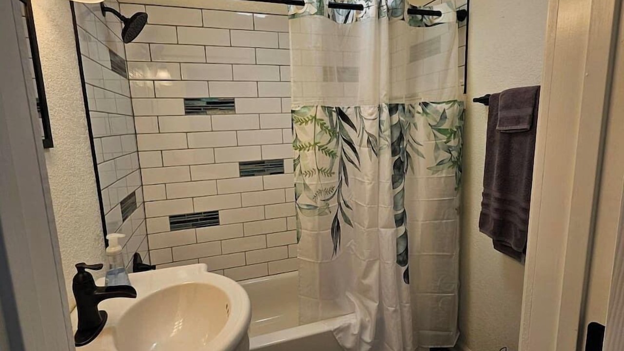 Photo of Bathroom in True