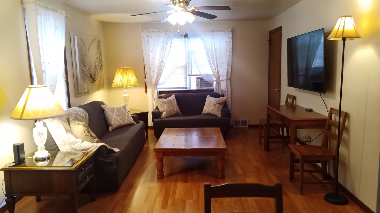 Photo of Livingroom in Youngstown