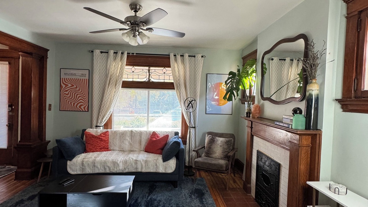 Photo of Livingroom in Latonia