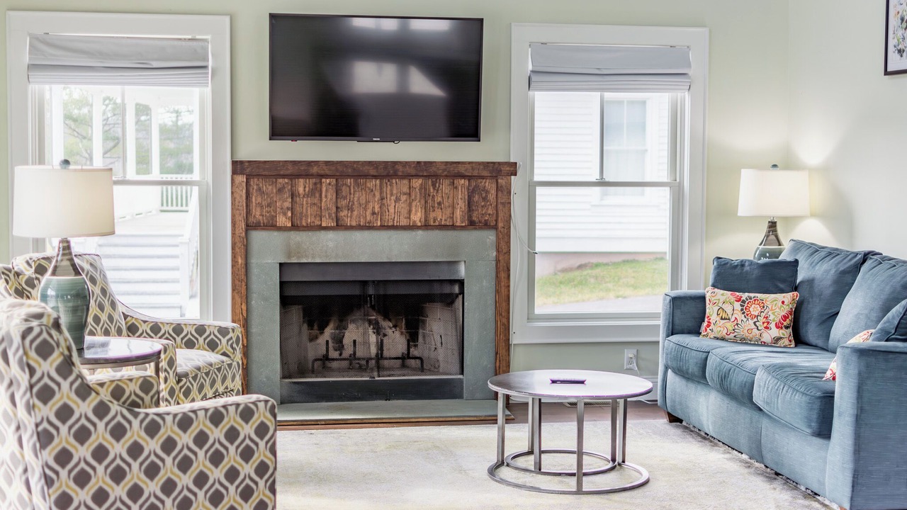 Photo of Livingroom in Warm Springs