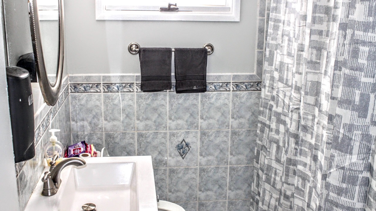 Photo of Bathroom in Mountain Dale