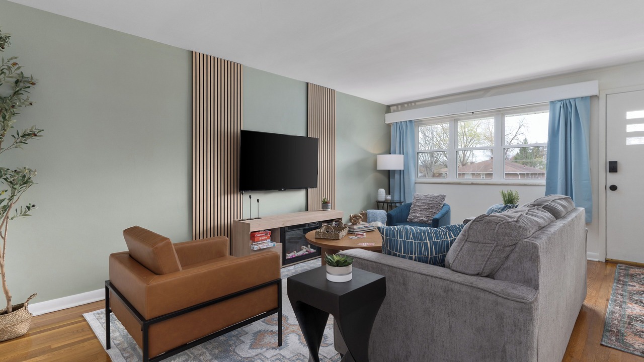 Photo of Livingroom in Sharon Heights
