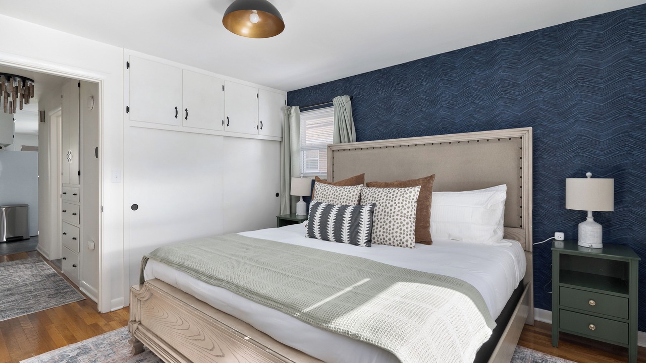 Photo of Bedroom in Sharon Heights