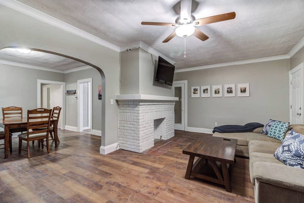 Photo of Livingroom in Cleveland