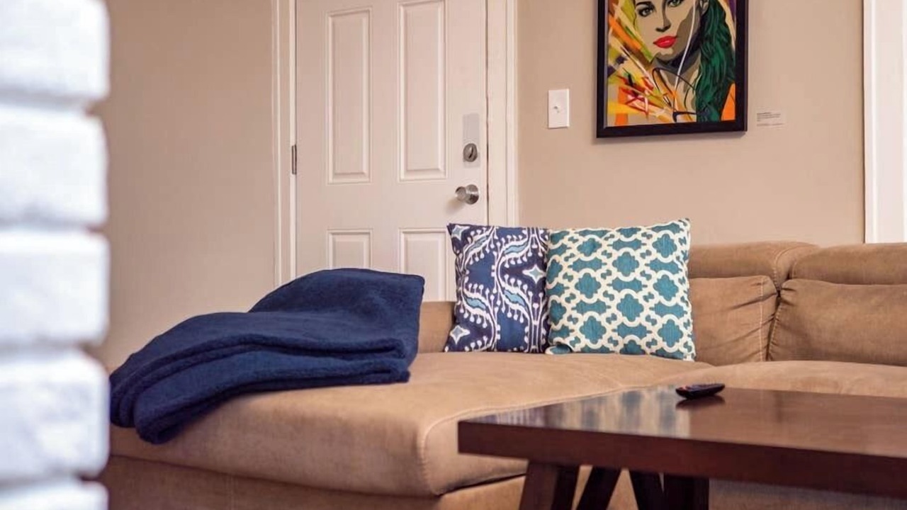 Photo of Livingroom in Cleveland