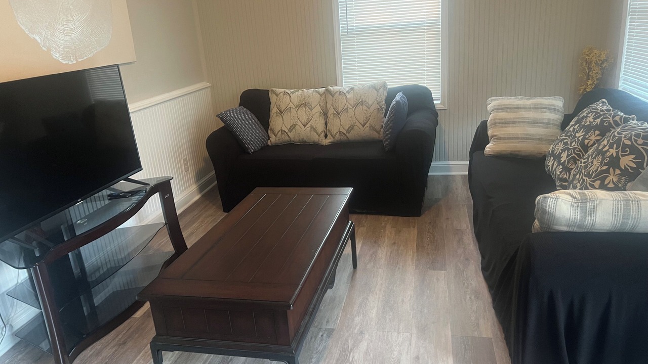 Photo of Livingroom in Glen Raven