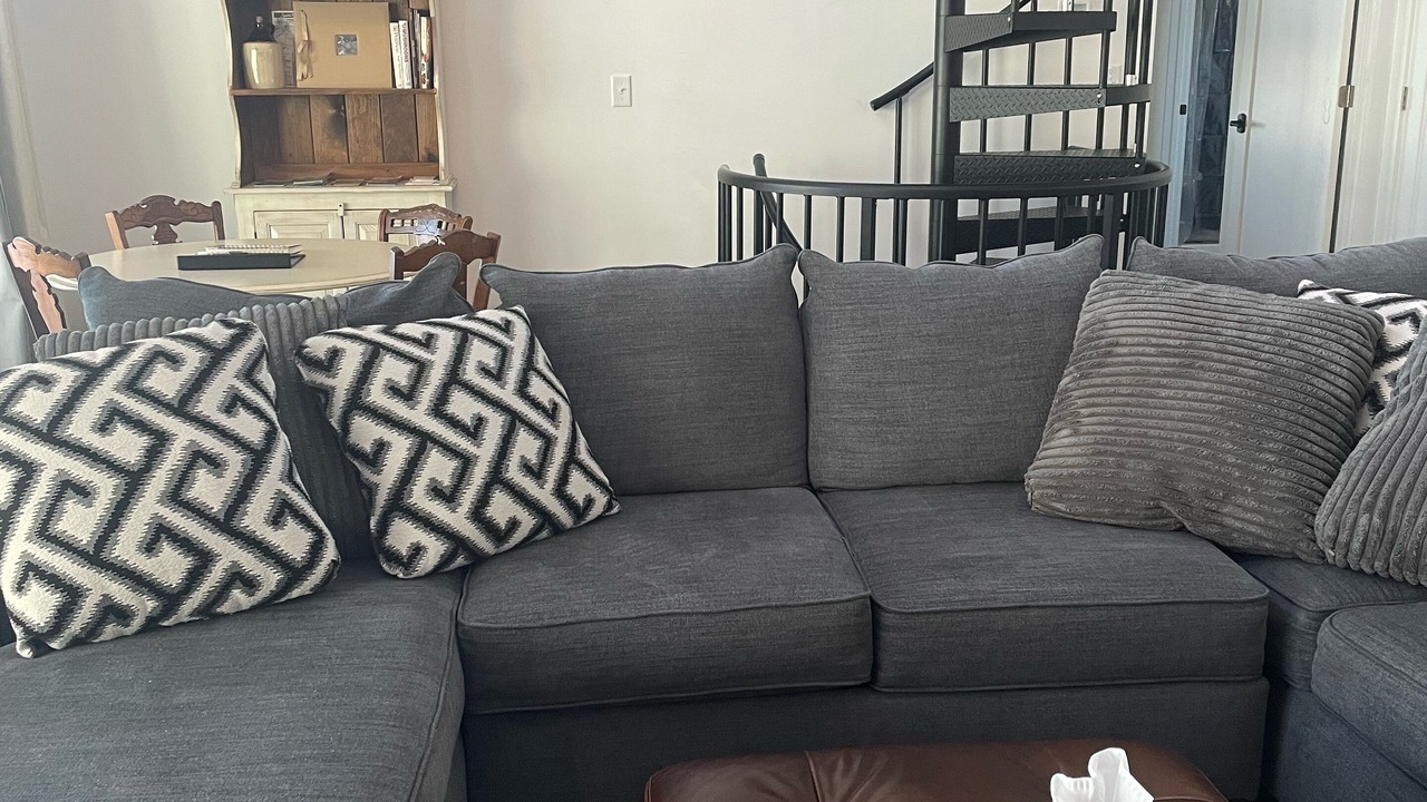 Photo of Livingroom in Upper Tract
