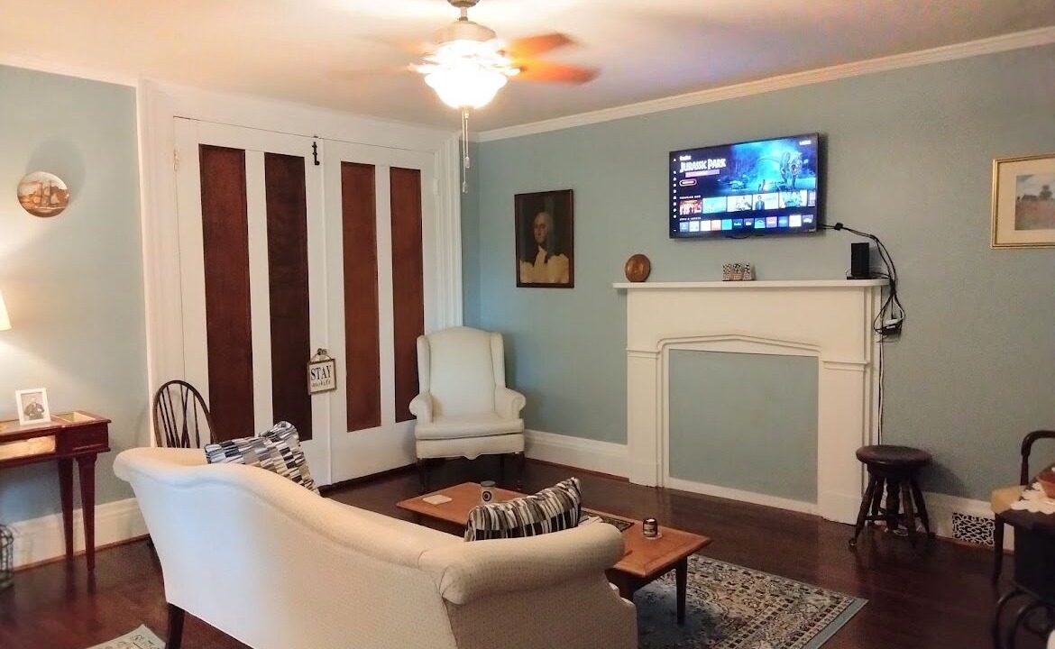 Photo of Livingroom in Meadville
