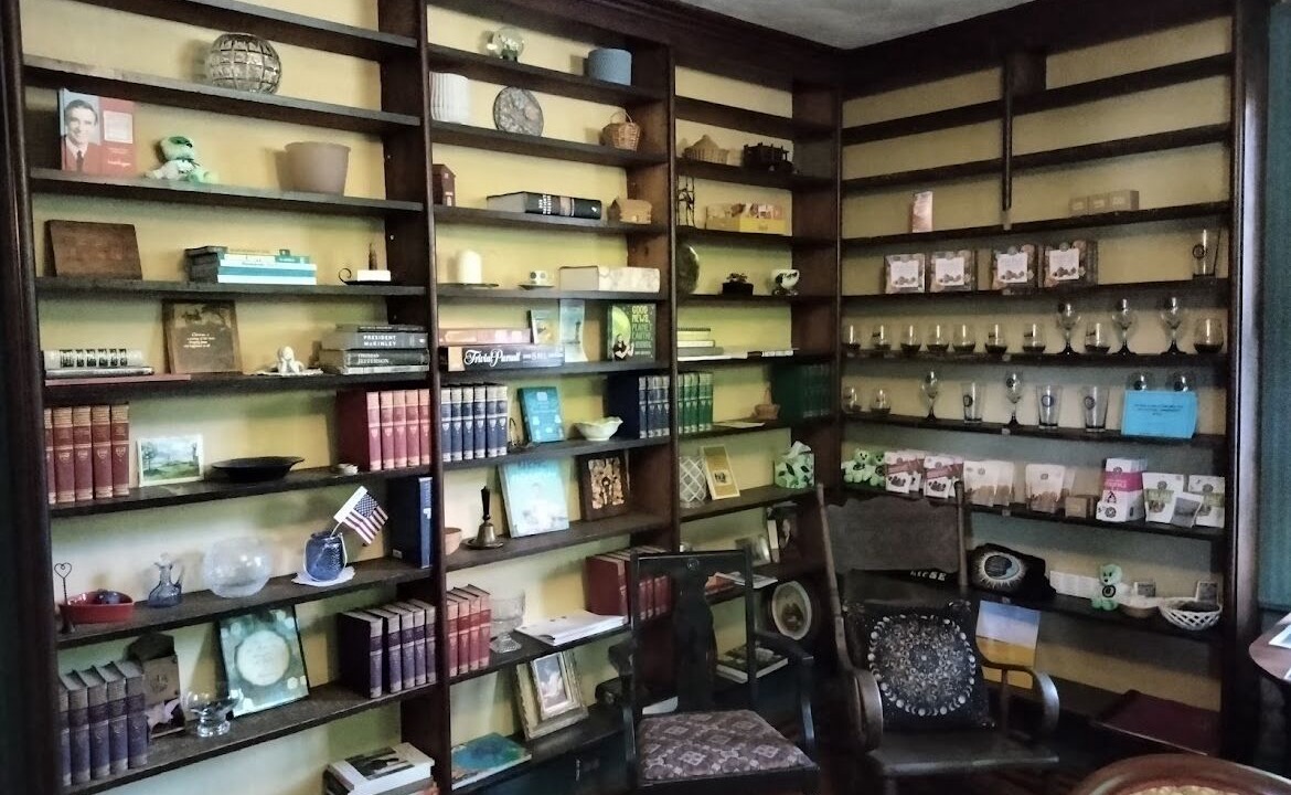 Photo of Bedroom in Meadville