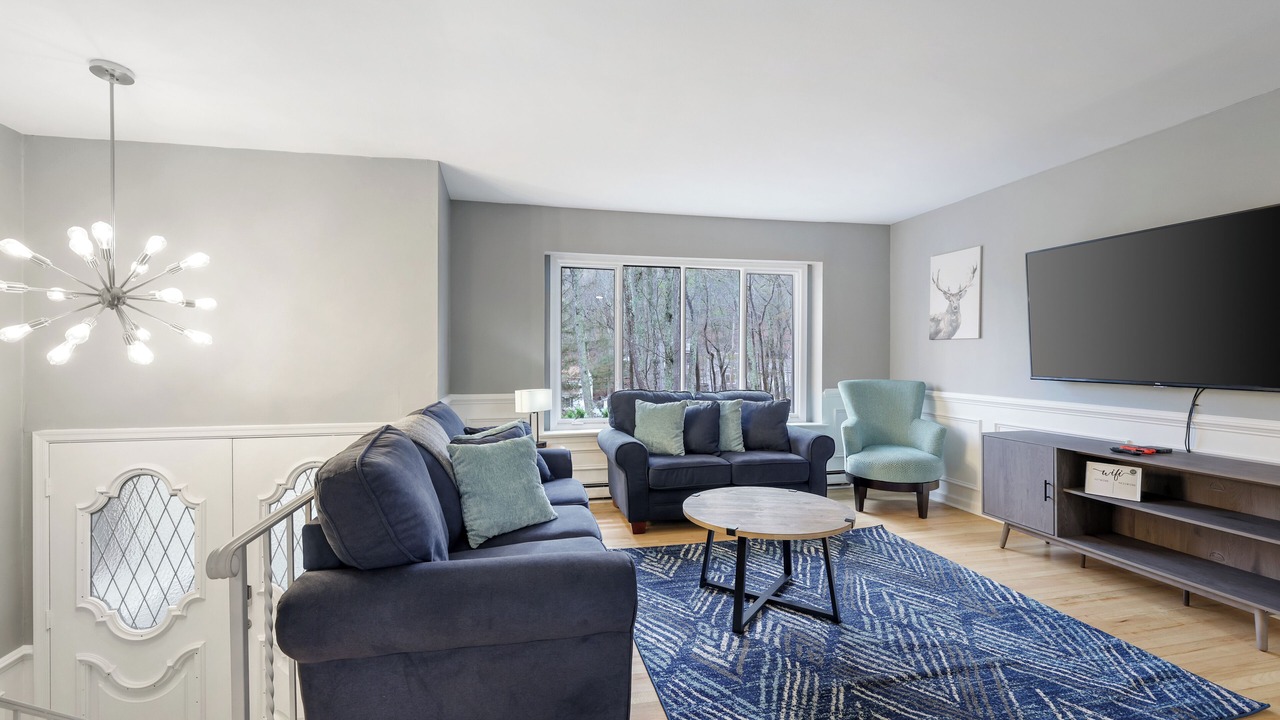 Photo of Livingroom in East Stroudsburg