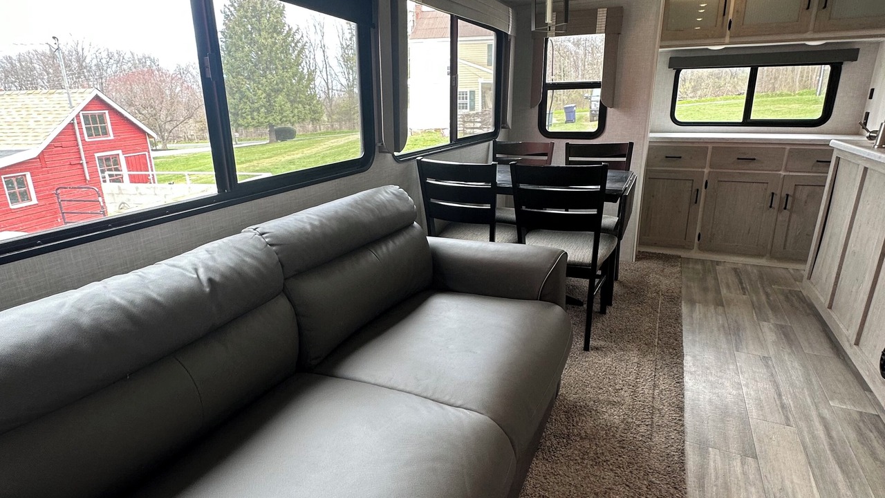 Photo of Livingroom in Abbottstown