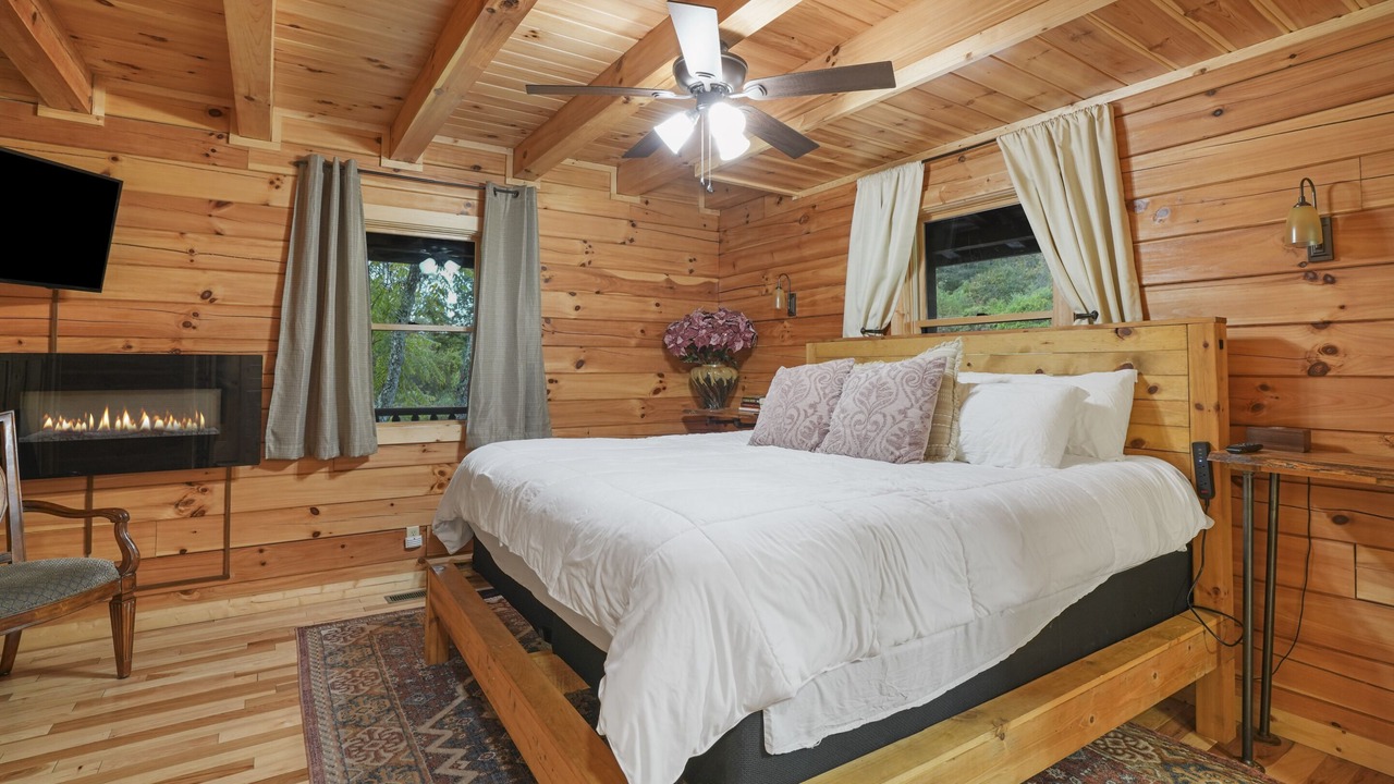 Photo of Bedroom in Carbon Hill