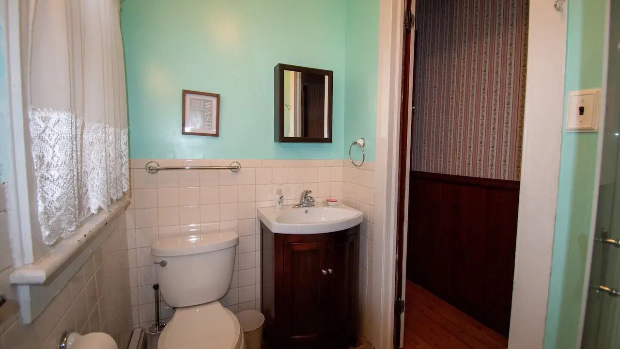 Photo of Bathroom in Highmount