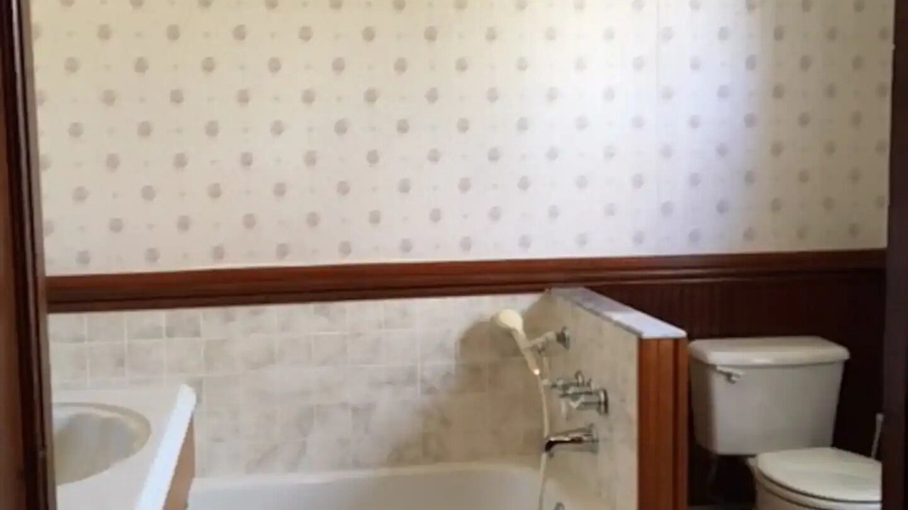 Photo of Bathroom in Highmount