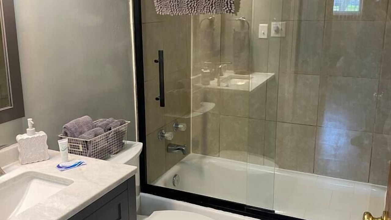 Photo of Bathroom in Huron