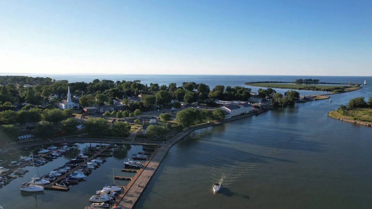 Photo of Others in Huron