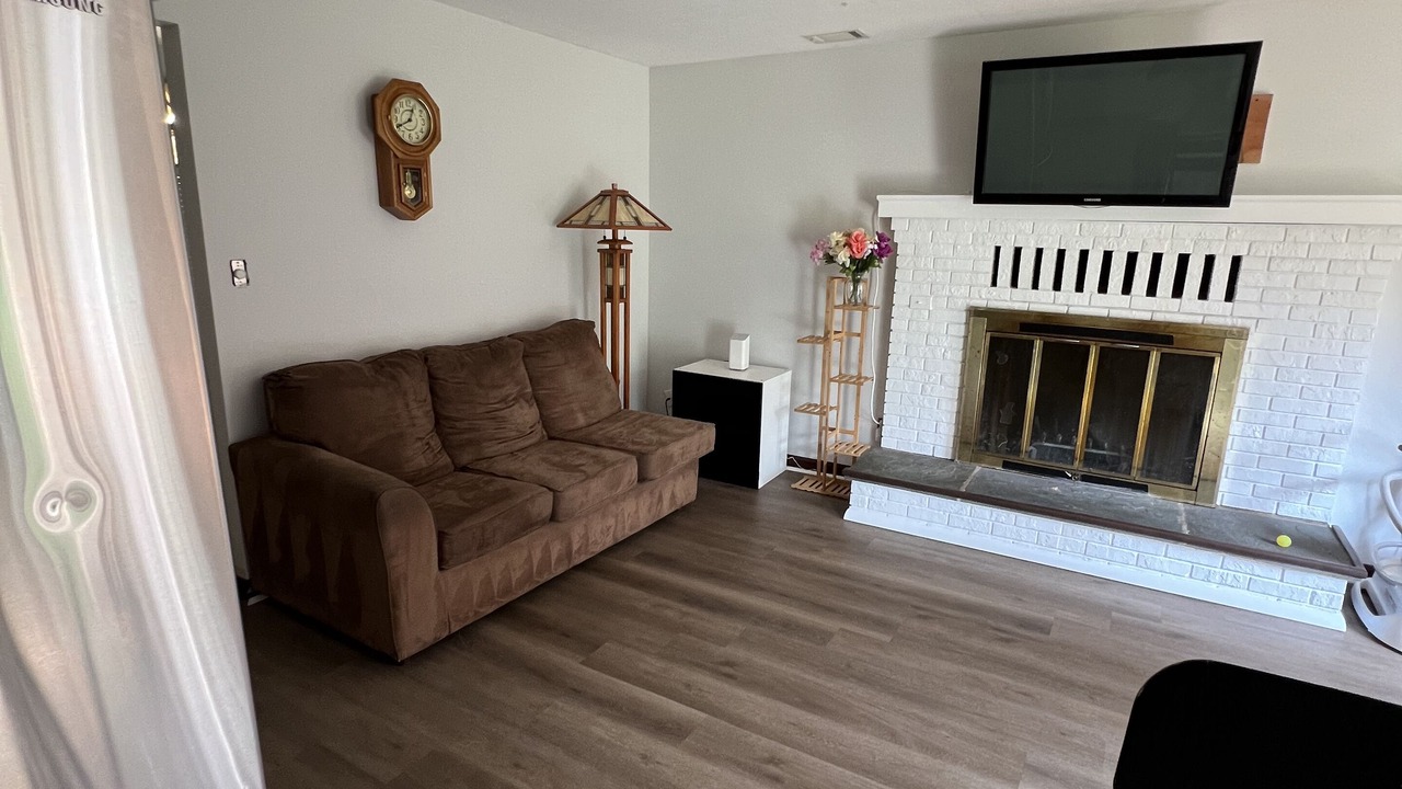 Photo of Livingroom in Montgomery Village