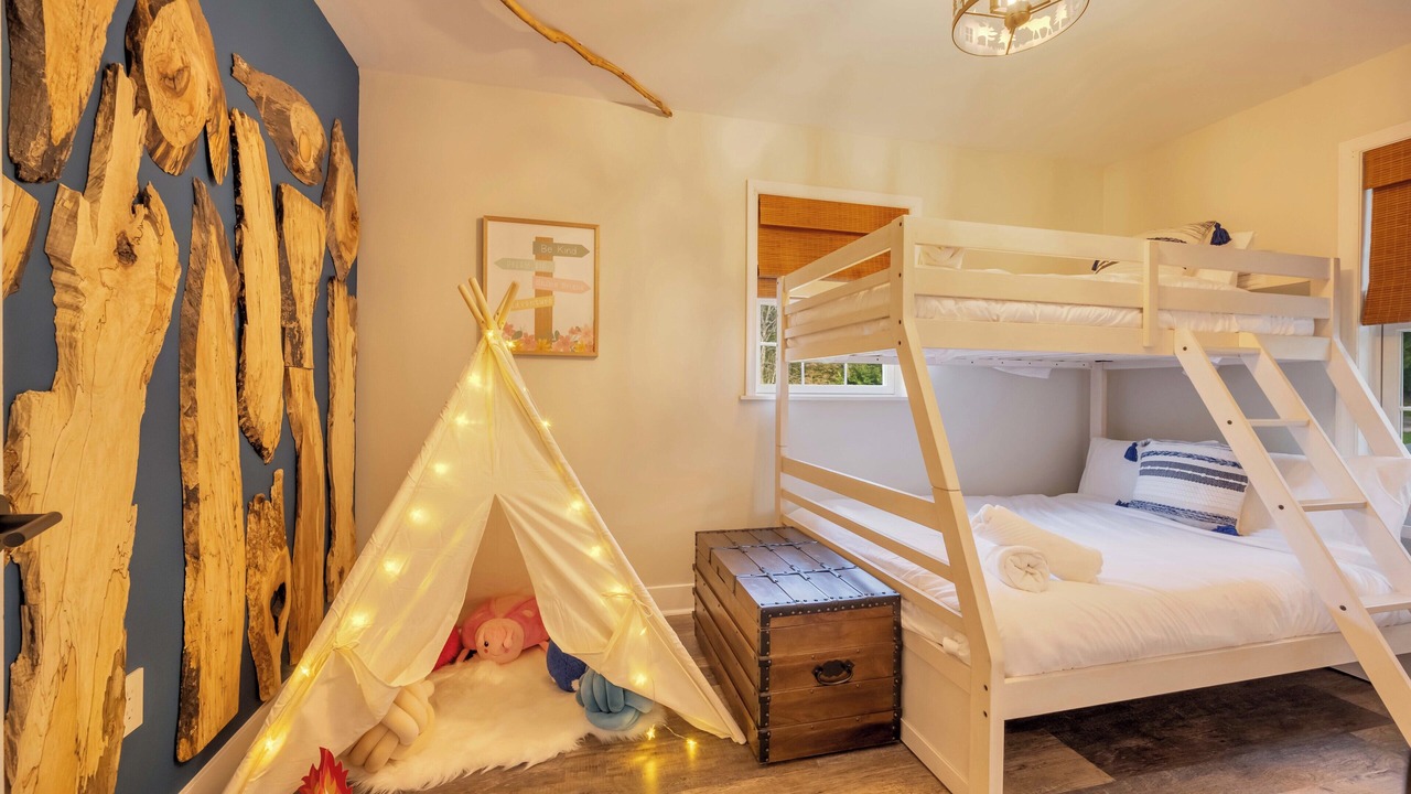 Photo of Bedroom in Aldenville