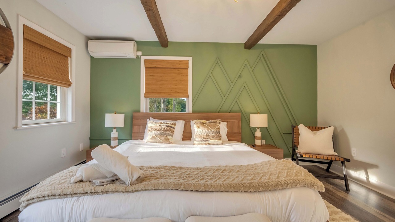 Photo of Bedroom in Aldenville
