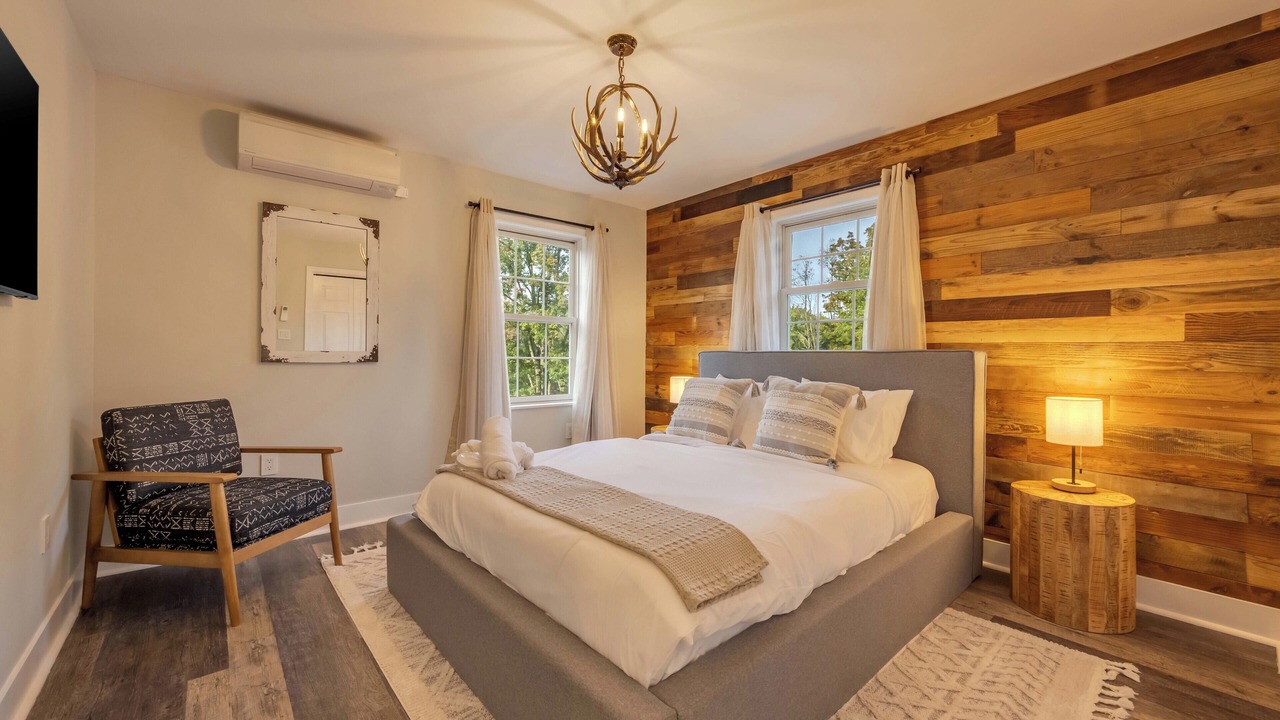 Photo of Bedroom in Aldenville