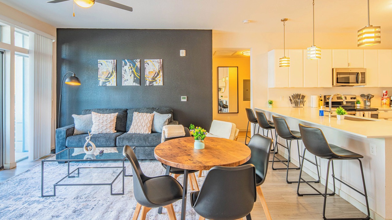 Photo of Livingroom in Evans Churchill