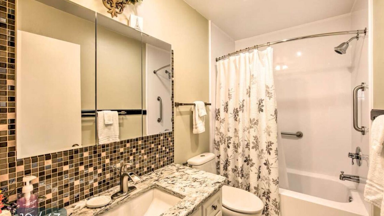 Photo of Bathroom in Palmyra