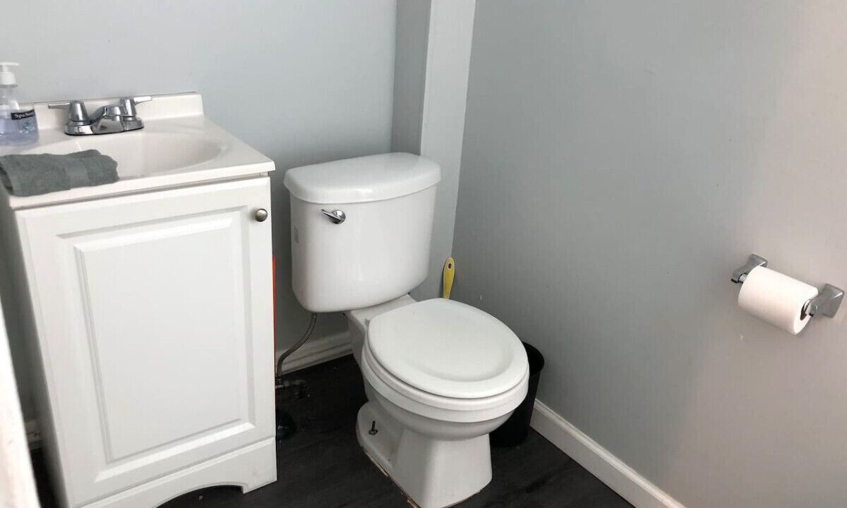Photo of Bathroom in Linden