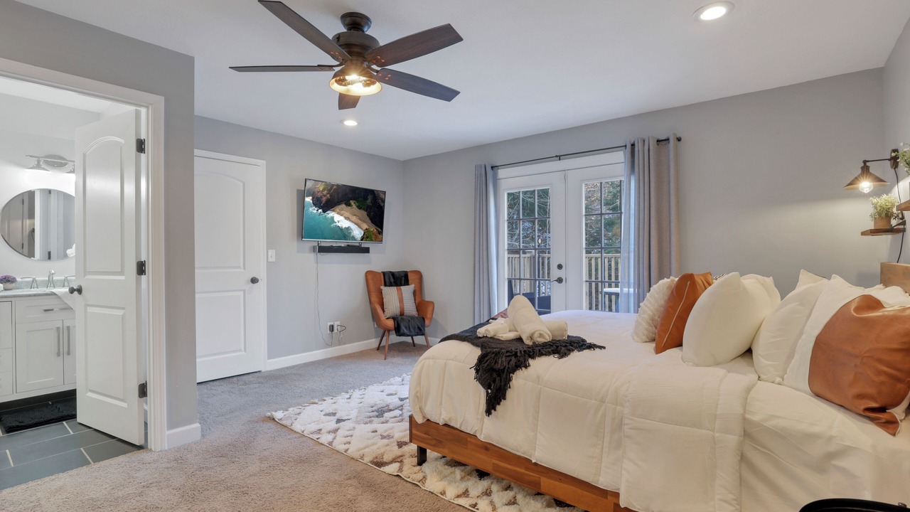 Photo of Bedroom in Sugar Grove