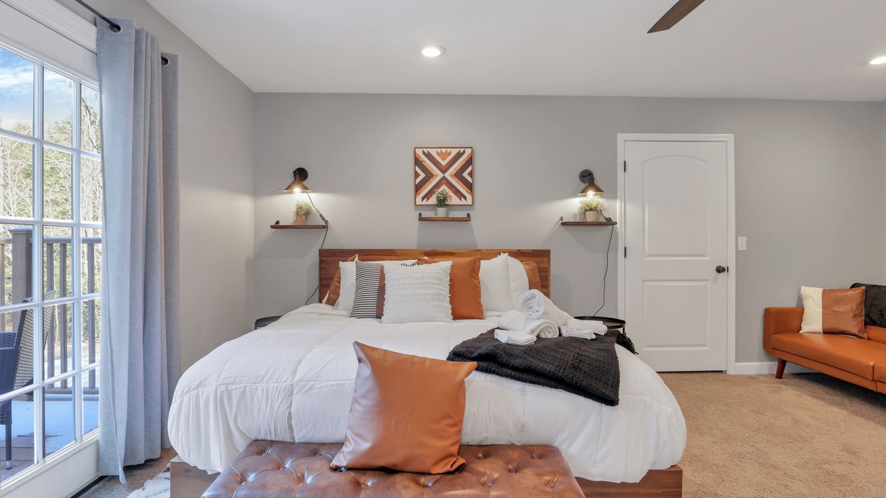 Photo of Bedroom in Sugar Grove