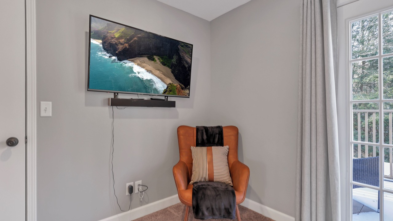 Photo of Livingroom in Sugar Grove