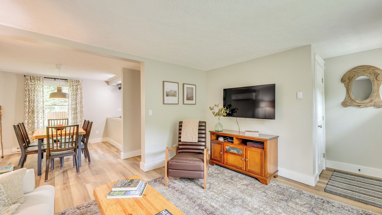 Photo of Livingroom in Marlinton