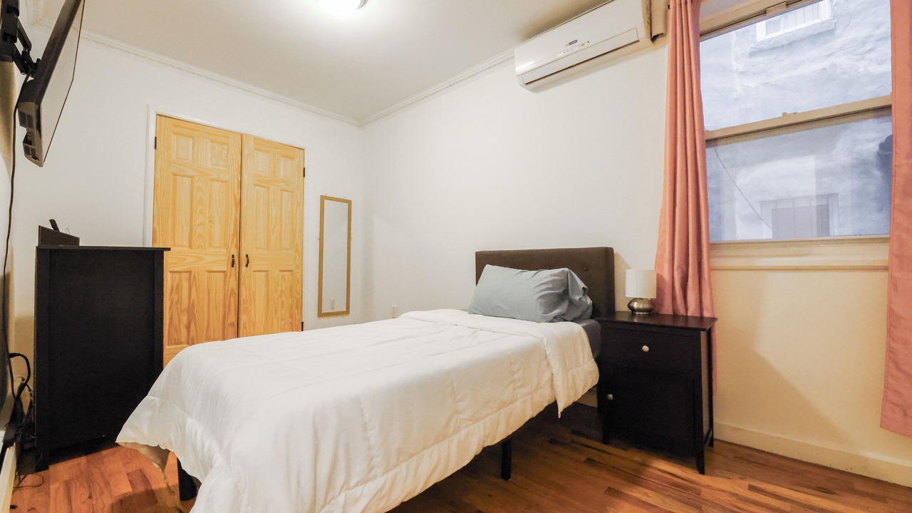 Photo of Bedroom in Crown Heights