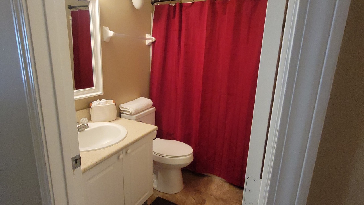 Photo of Bathroom in Summit Station