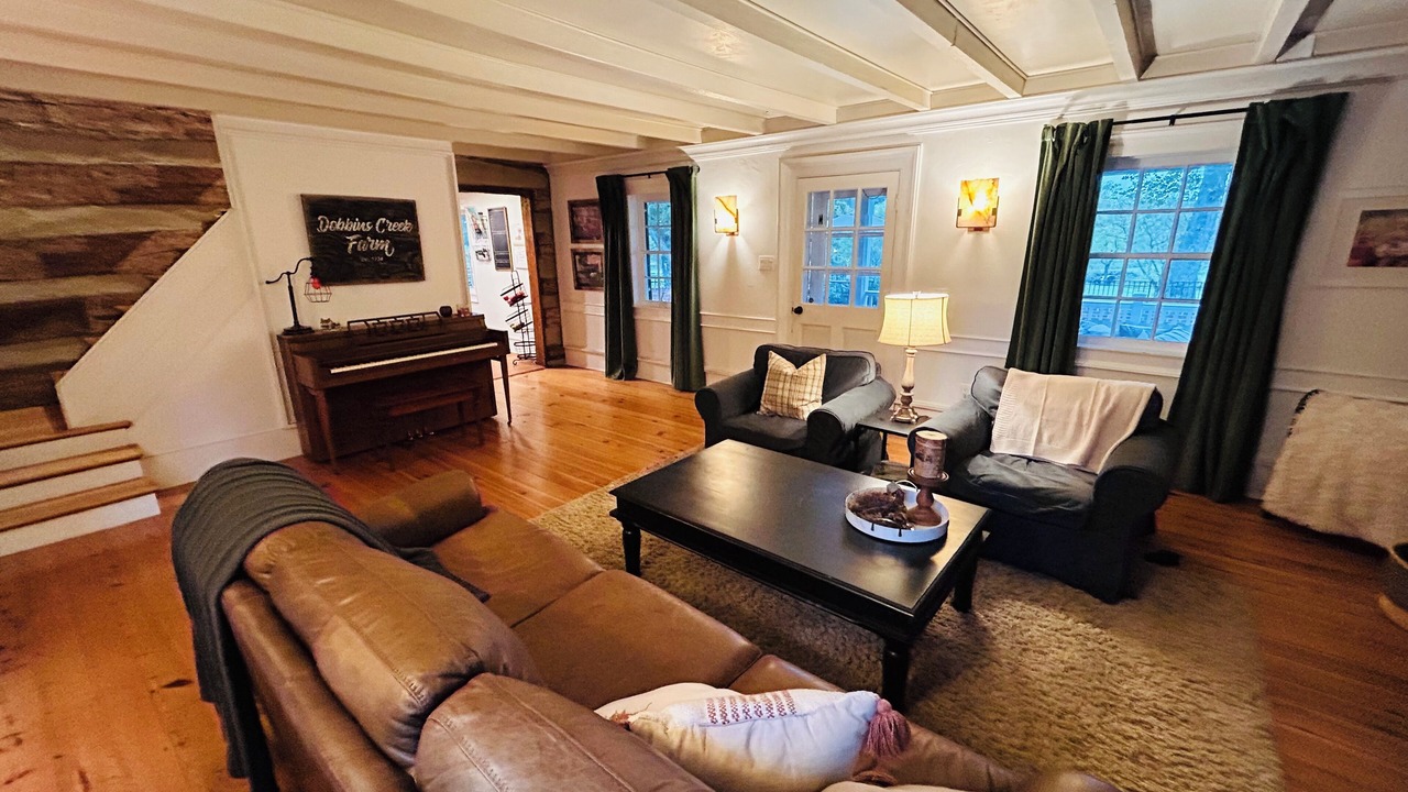 Photo of Livingroom in Lovettsville