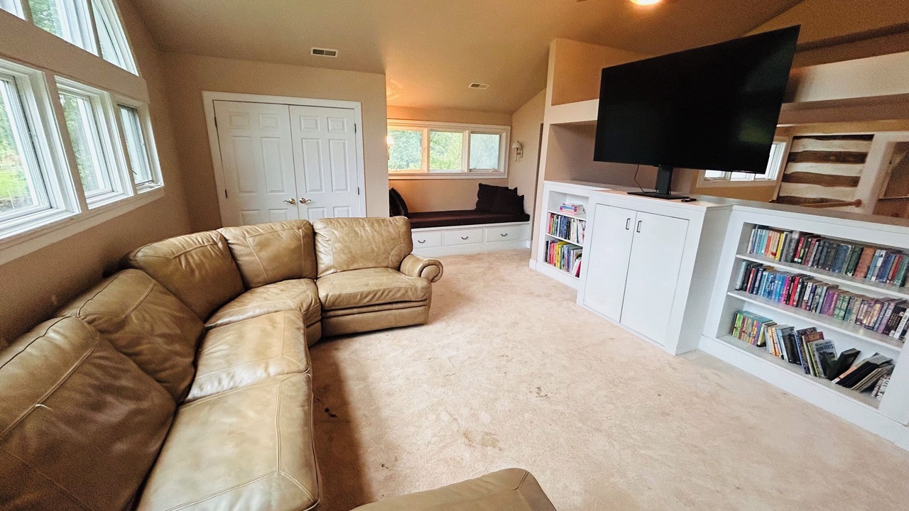Photo of Livingroom in Lovettsville