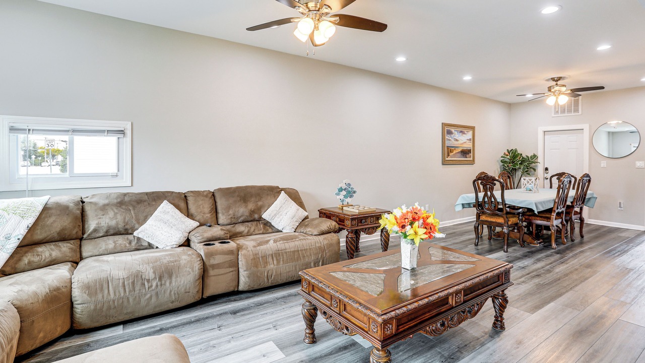 Photo of Livingroom in Ocean Gate