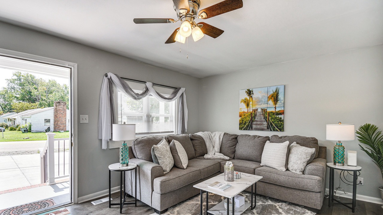 Photo of Livingroom in Hampton